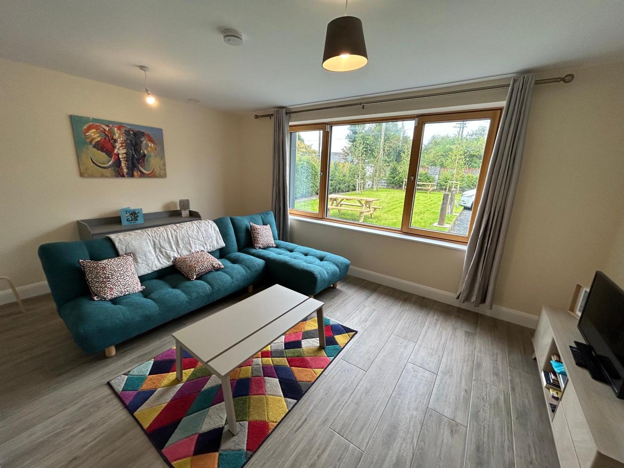 Two Bedroom Ground Floor Apartment, Professionally Managed Dublín