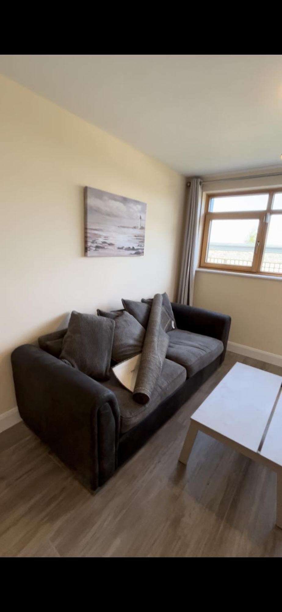 Two Bedroom Ground Floor Apartment, Professionally Managed Apartamento Dublín