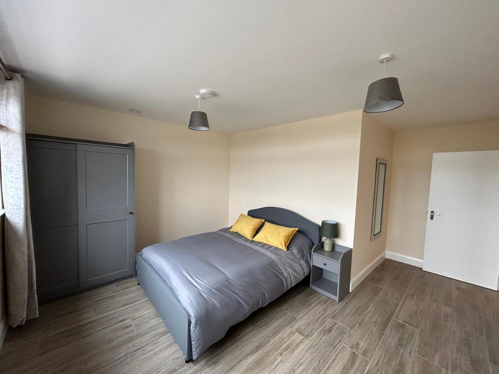 Two Bedroom Ground Floor Apartment, Professionally Managed Apartment *